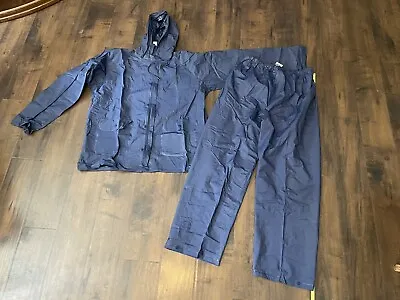 2pc RAIN SUIT NAVY UNISEX EUC SZ M/L • $24.95