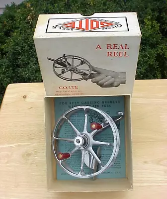 VINTAGE * GOITE SPINNING REEL * INDIANA STYLE   ** EXCELLENT  In BOX * W INSERT • $15.50