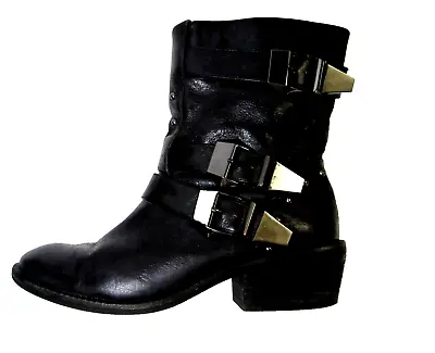 B Makowsky Faith Black Leather Moto 3 Buckle Studded Ankle Boots 7M • $16.50