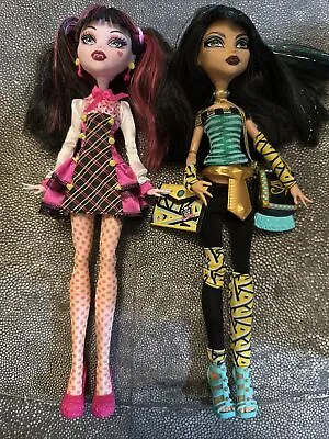 Monster High Doll Forbitten Love Lot_Draculaura And  Cleo De Nile School Out • $139.99