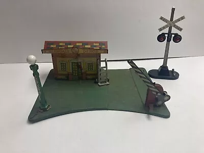 Lionel 154 Highway Signal & Glendale Depot Metal Train Depot Crossing Gate • $20