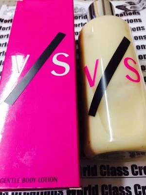 $29.95 • Buy V/s Versus For Women By Versace - 6.7 Oz/200 Ml Gentle Body Lotion In Box - Rare