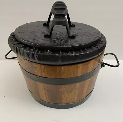 Newco VTG BARREL WOOD SHOE SHINE STAND STOOL BOX W/ FOOT STAND Iowa USA Vintage • $69.99