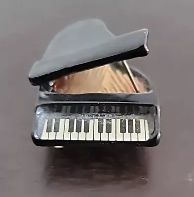 Hagen Renaker Miniature Baby Grand Piano  -  1  3/4” • $19.99