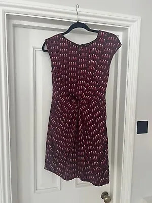 Zara Size M Trafaluc Burgundy Sleeveless Dress Bird Print Round Neck Silky Shift • £17