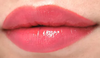 MALLY 💋 Kiss Me Lip Gloss Mwah 4.25g 💋 NEW • £9.95