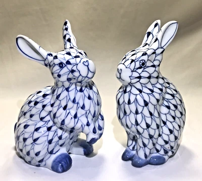 $70 • Buy ANDREA By SADEK Blue Fishnet Bunny Rabbits Hand Painted Porcelain Vintage *PAIR*