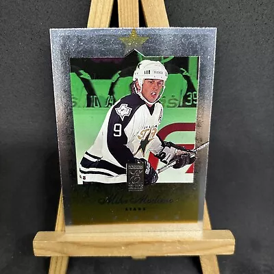 Mike Modano 1995-96 Donruss Elite Stars Hockey Card #32  • $0.89