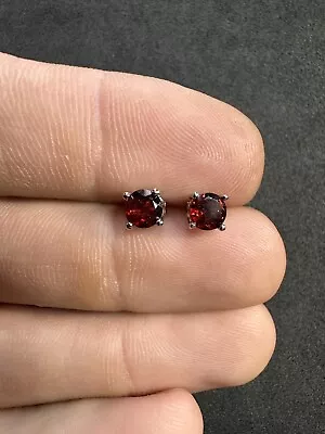 1.2g Vintage Sterling Silver 925 Garnet Stud Earrings Jewelry Lot J • $4