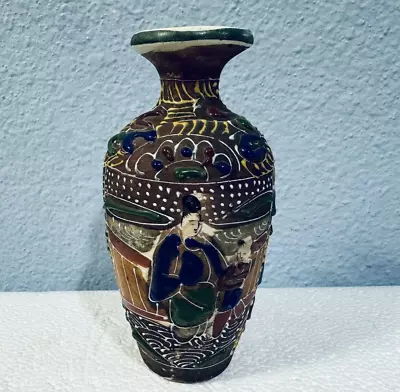 Vintage Satsuma Style Moriage Hand Painted Small Vase Japan Chinoiserie Art 5” • $10.99