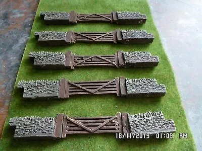 £9.99 • Buy 7 Pairs Gates Stone Walling 00 Gauge Scenery Full Painted
