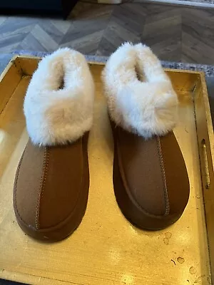 Luxury Slippers - UGG  DUPE  Tan- Size 6 • £25