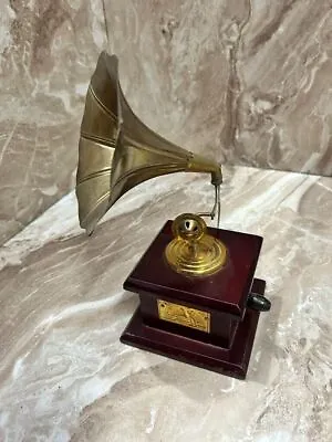 Gramophone Player Phonograph Brass Horn HMV Vintage Antique Gif 9  • £38.27