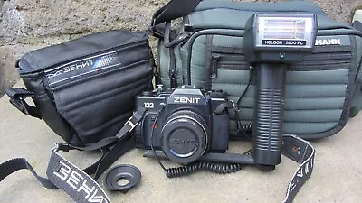 Zenit 122 Working Camera With Holgon 2800 Flash And Cullmann Bag • £113.47