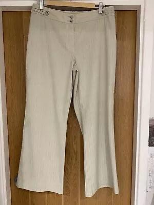 Marks & Spencer Trousers • £7