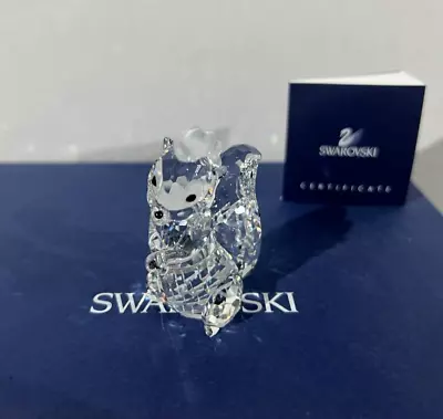 SWAROVSKI CRYSTAL DISNEY FIGURINE FLOWER SITTING BLACK EYES 943601 Skunk Bambi • £237.92