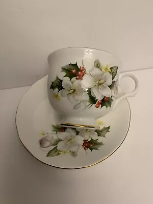 James Sadler Wellington White Flowers & Holly Bone China Tea Cup & Saucer • £18.52