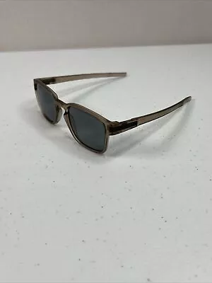 Oakley Latch SQ OO9353-05 52o19 139 Polarized Sunglasses B18 • $12.50
