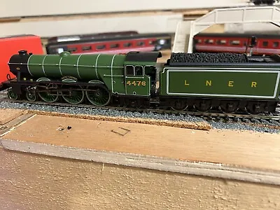 Hornby R3073 LNER A1 Class '4476' In LNER Green  Royal Lancer   DCC Sound Fitted • £105