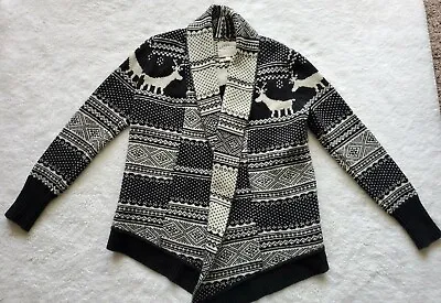 $27 • Buy Cambridge Dry Goods Wool Sweater Medium Open Style