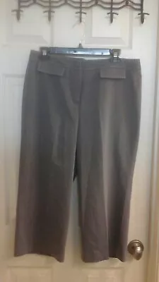 £4.42 • Buy Larry Levine, Women's Size 10, Gray Capris, White Stitching, Needs Repair 