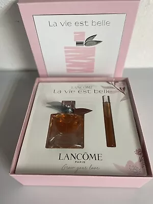 “Lancôme”(Paris) La Vie EST Belle Gift Set. 2 Pcs.-1oz EDP & .34oz Purse Spray. • $39.99