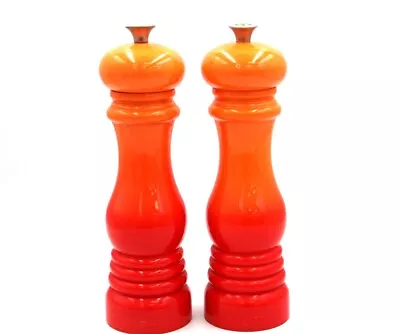 Pair Of Vtg LE CREUSET 'Flame' Hard Plastic SALT & PEPPER GRINDERS 8  - W44 • £9.99