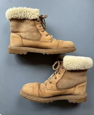 UGG Abbey Leather Suede Womens Boots Size 8 • $39.99