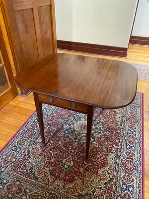 $900 • Buy 1790`s Georgian Pembroke Table