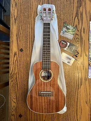 Kala Solid Mahogany Concert Ukulele - Gloss KA-SMH-CG • $75