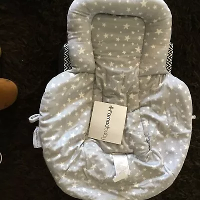 Mamaroo Reversible Newborn Insert ~ Multi-Color Stripes/Grey-White Stars ~ New • $14.99