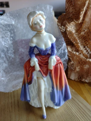 £85 • Buy Rare Royal Doulton Phyllis Figurine Hn3180 R2498