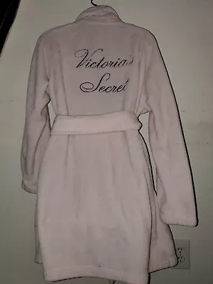 Victoria’s Secret Women’s Size M/L Embroidered Logo  Plush Pink Short Bath Robe • $11.99