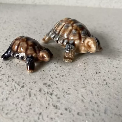 WADE Porcelain  Tortoise Pair 3  & 2  - Mum & Baby Excellent Condition • £7.99