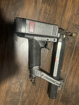 $45 • Buy Senco SL S25XP  Medium Wire Stapler For Parts