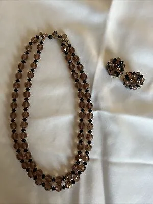 Lisner Jewelry Vintage Necklace And Earrings  • $8.50
