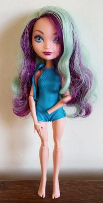 £3 • Buy Mattel Ever After High Mirror Beach Madeline Maddie Hatter 2014