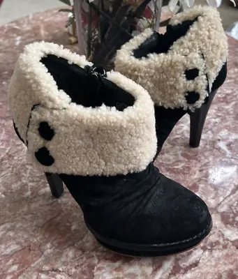 UGG GEORGETTE Ankle Platform Black Nubuck Fur Upper Logo Boots Size 7.5 $380 • $119.99