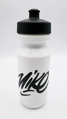 $13.45 • Buy Nike Big Mouth Bottle 2.0 22 Oz Graphic White/Black
