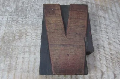 £4.99 • Buy Original Vintage Wooden Letterpress Printers Block Letter - V