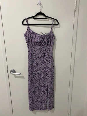 $20 • Buy Bershka Midi Floral Dress 