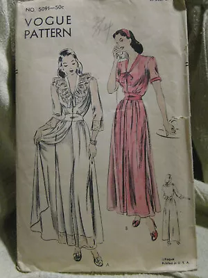 C 1950 Vogue 5091 Sz 16 Negligee Pattern • $18.50