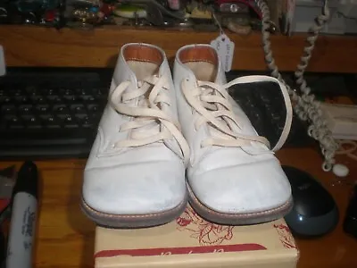 Vintage 1950'S Buster Brown White  4 1/2 Shoes Baby Toddler Infant FREE SHI • $12.50