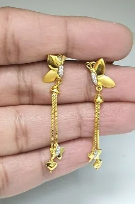 22ct Yellow Gold Ladies Drop Earrings 4.1 Grams • £390