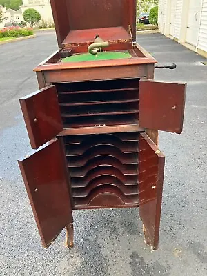 Antique VICTOR VICTROLA Upright Talking Machine/Phonographs Model VV-X-D40787J • $275