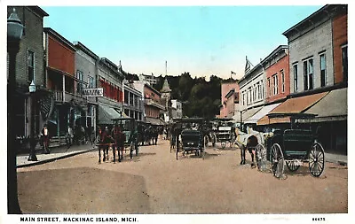 Vintage Postcard Main Street Scene With Horse-drawn Carts Mackinac Island Mich • $9.35