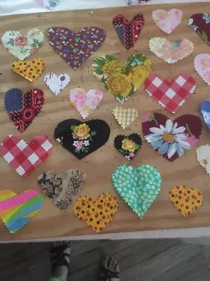 $3.19 • Buy 25 Vintage Fabric Hearts Cut-outs Craft Sewing Card Making Scrapebooking Love 