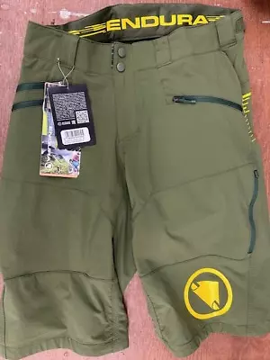 Endura SingleTrack Short II Green • $60