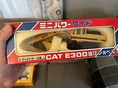 Vintage SHINSEI Cat E300 Hydraulic Excvator Japan 1/48 Caterpillar • $48