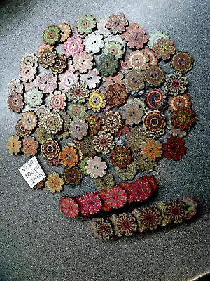 No30  100  25mm  WOODEN FLAT BACK BUTTON BEADS PATTERNED  ARTS  CRAFTS BEADS • £2.39